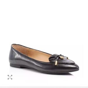 Michael Kors Nancy flat black sz5.5